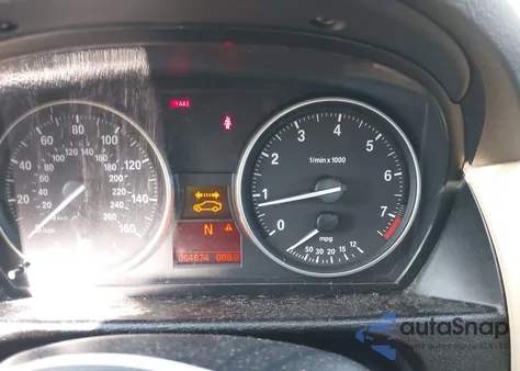 2013 BMW X1 xDrive28I из США, поврежденный, VIN WBAVL1C58DVR83767